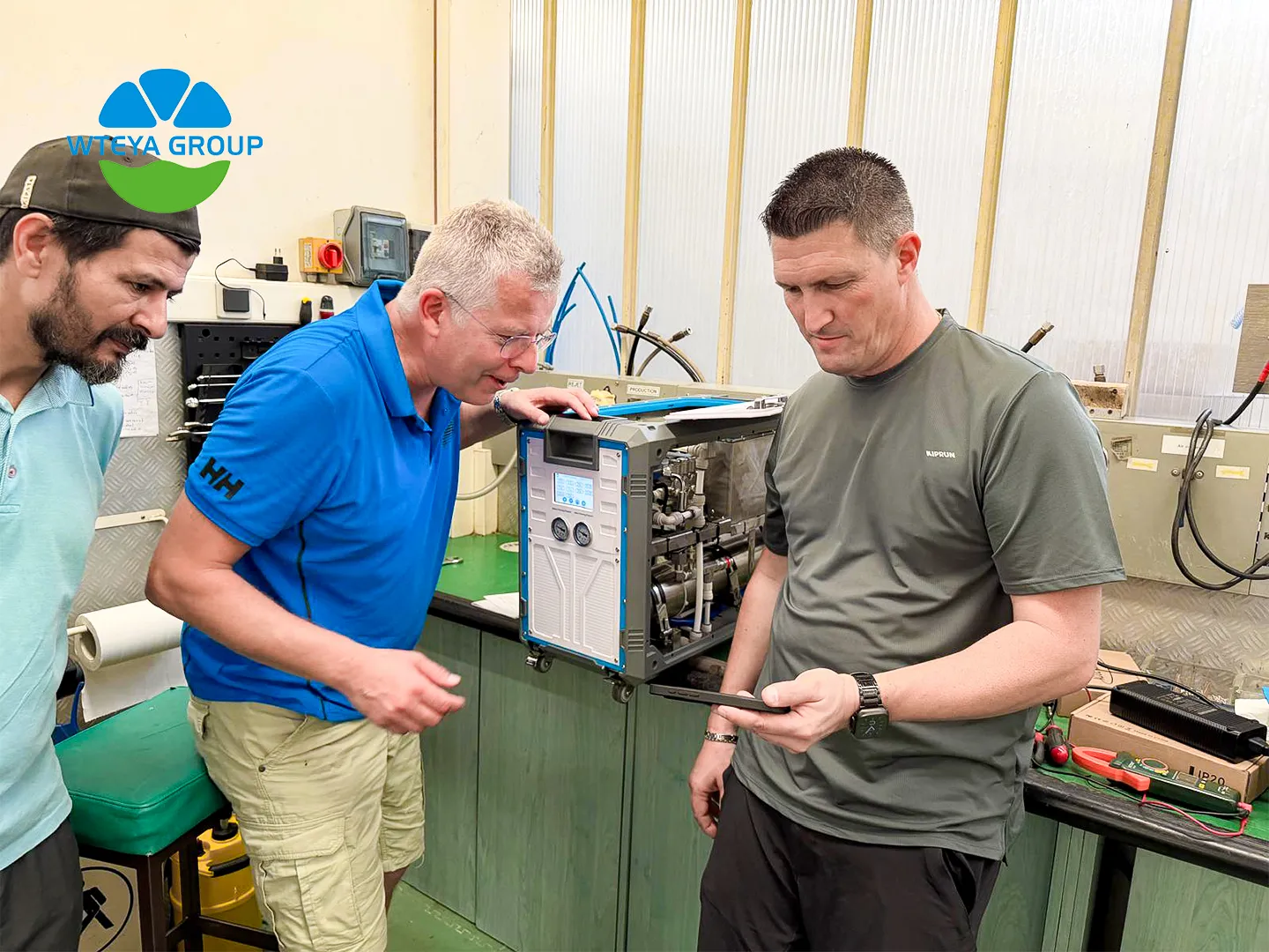 Portable 4021 seawater desalination machines tested before export